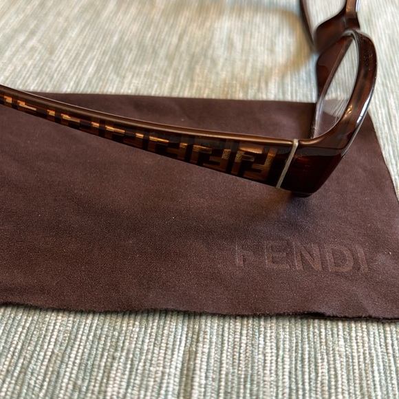 FENDI glasses with brown Fendi cloth - Picture 2 of 7